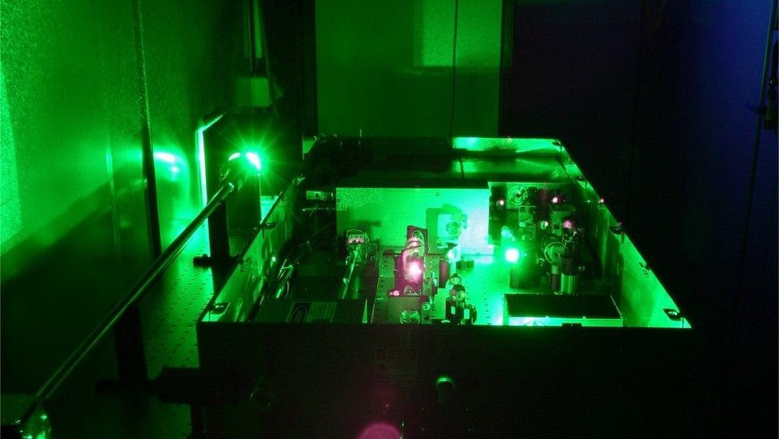Laser transmitter in operation (protecting cover removed)